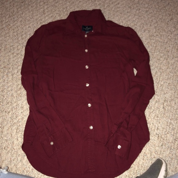 American Eagle Maroon Button Up Shirt - Picture 1 of 3